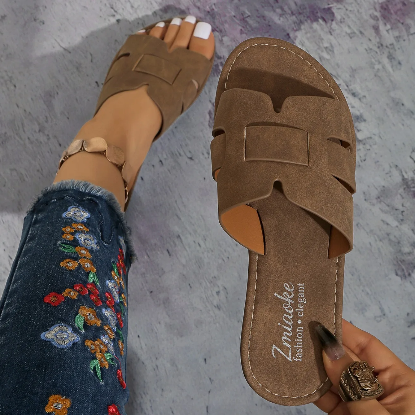 Designer Summer Women Casual Anti-slip Slippers Comfortable Outdoor Sandals Flat Slippers Elegant Fashion Shoes Slides Women