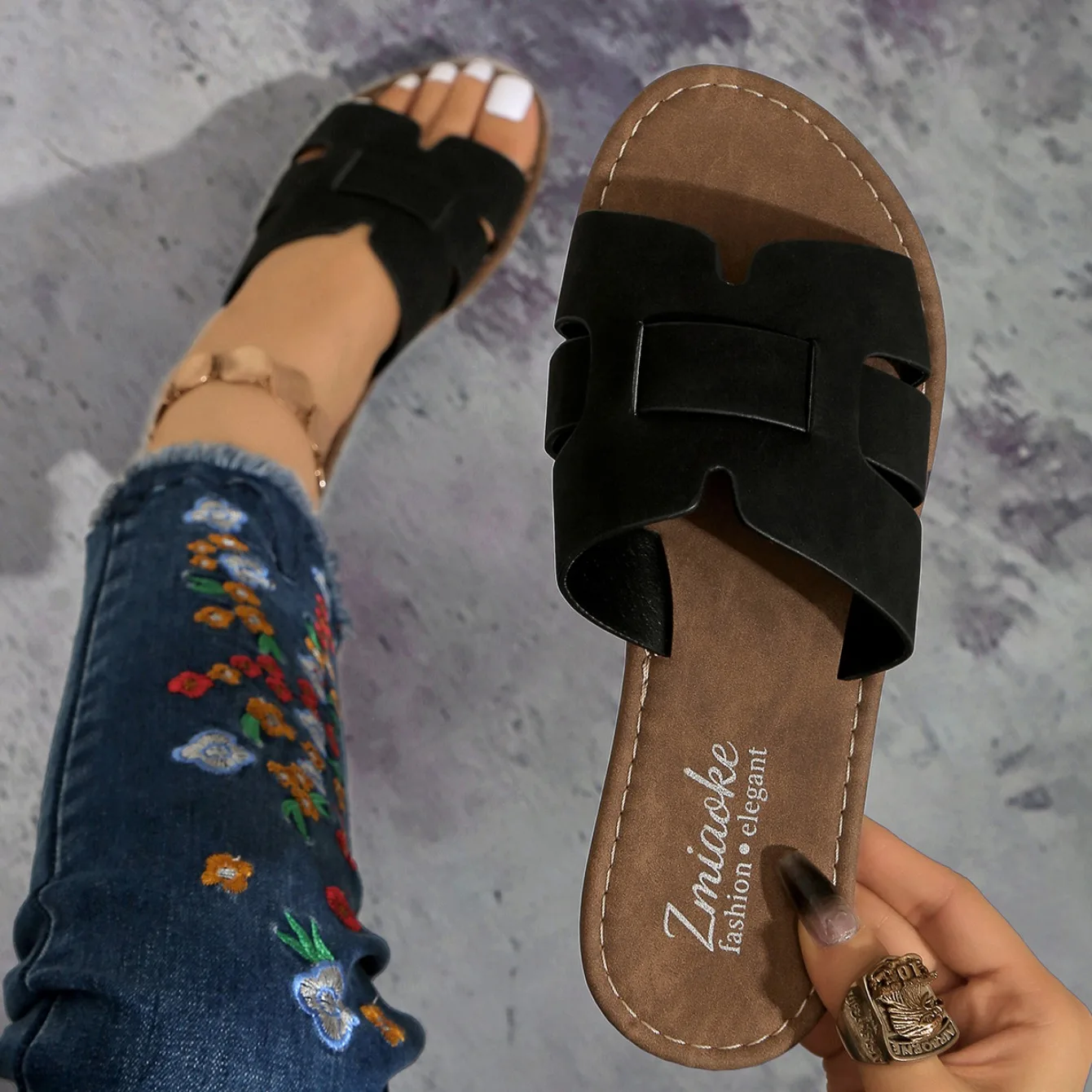 Designer Summer Women Casual Anti-slip Slippers Comfortable Outdoor Sandals Flat Slippers Elegant Fashion Shoes Slides Women