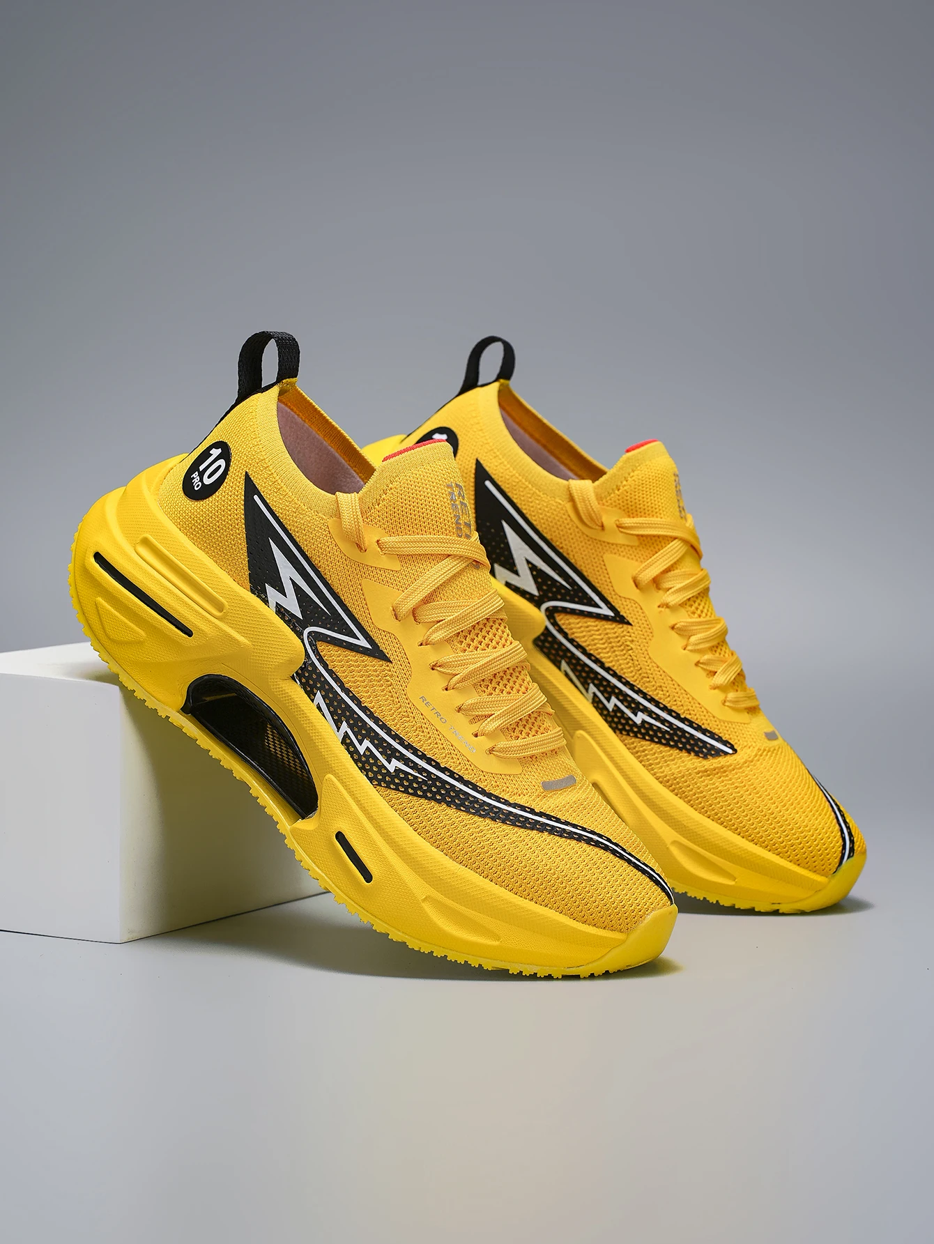 Men's Large Size Sports Shoes Outdoor Hiking Running Comfortable Casual Versatile Fashionable Training Shoes for Couples