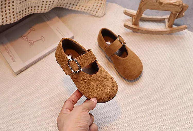 Girls Leather Shoes Toddlers Flats Princess Sweet Little Kids Soft Shoes T-strap Retro Classic Children's Dress Shoes for Party