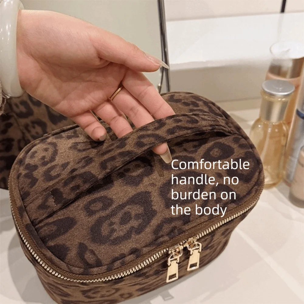 New Large Capacity Cosmetic Bag Leopard Print Faux Suede Toiletry Box Multiple Pockets Handheld Storage Bag Travel