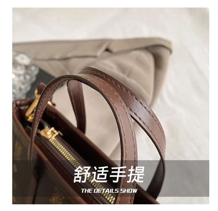 Elegant Retro Fashion Bucket Bag for Women Unique Niche Design Stylish Trendy Shoulder Bag for Office Commute 2025