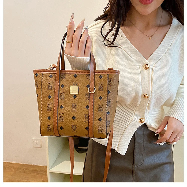 Elegant Retro Fashion Bucket Bag for Women Unique Niche Design Stylish Trendy Shoulder Bag for Office Commute 2025