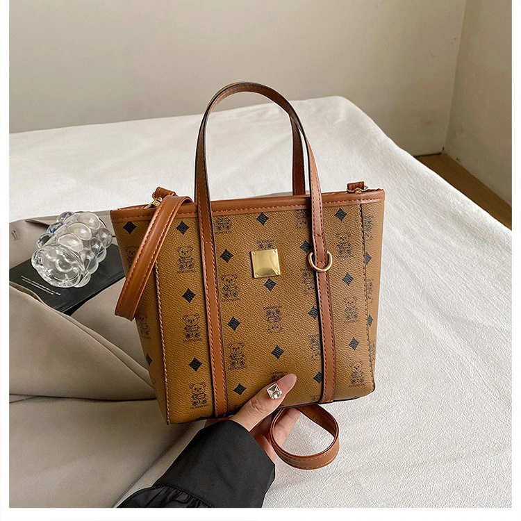 Elegant Retro Fashion Bucket Bag for Women Unique Niche Design Stylish Trendy Shoulder Bag for Office Commute 2025