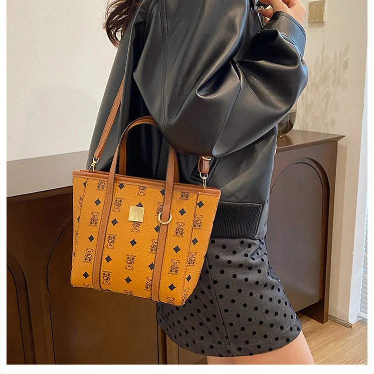 Elegant Retro Fashion Bucket Bag for Women Unique Niche Design Stylish Trendy Shoulder Bag for Office Commute 2025