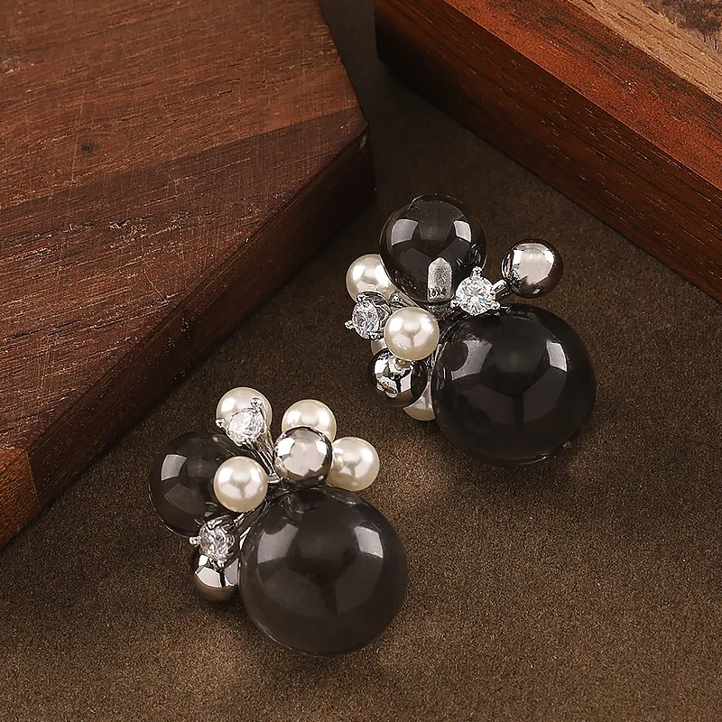 Fashionable and exquisite imitation crystal resin ball pearl zircon stud earrings niche personality simple commuter earrings
