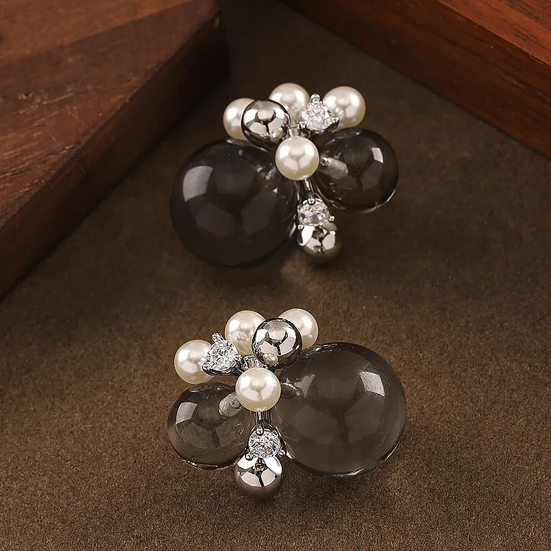 Fashionable and exquisite imitation crystal resin ball pearl zircon stud earrings niche personality simple commuter earrings