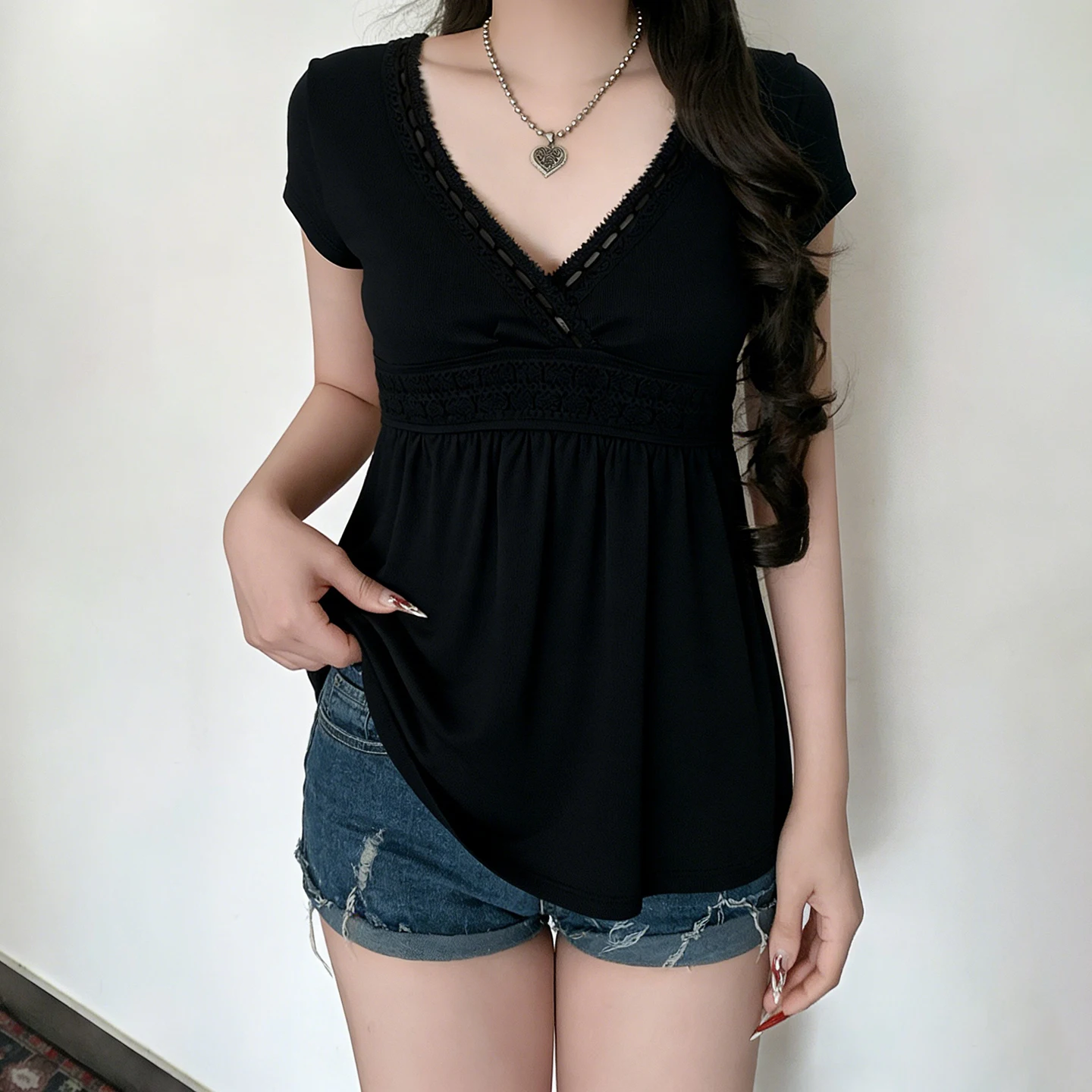 SUCHCUTE  Black Lace Patchwork V-neck Short Sleeve Tees for Women All Match Solid Basic Tops Summer Outfits Y2k T-shirt Casual