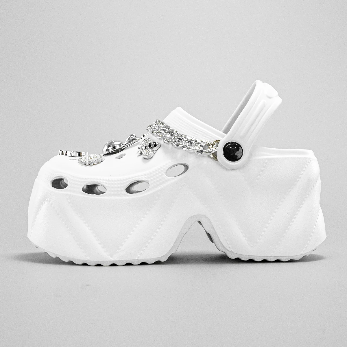 Summer New Style Silver Chain Rabbit Head Fashion Versatile Eva Clogs for Women, Casual Outdoor Slippers, Thick-Soled Non-Slip Height-Increasing Closed-Toe Sandals 8809