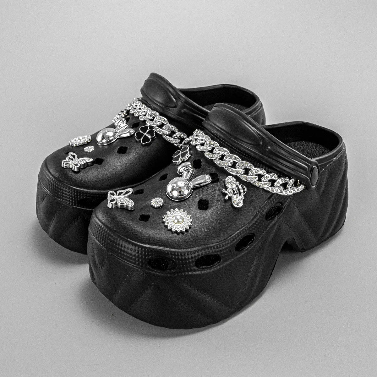 Summer New Style Silver Chain Rabbit Head Fashion Versatile Eva Clogs for Women, Casual Outdoor Slippers, Thick-Soled Non-Slip Height-Increasing Closed-Toe Sandals 8809
