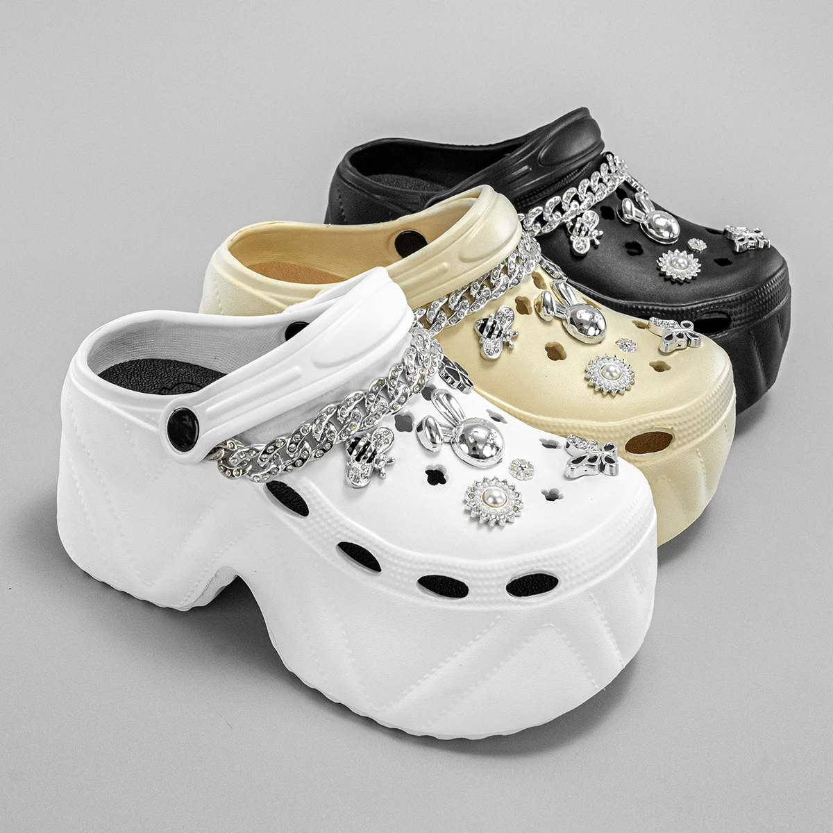 Summer New Style Silver Chain Rabbit Head Fashion Versatile Eva Clogs for Women, Casual Outdoor Slippers, Thick-Soled Non-Slip Height-Increasing Closed-Toe Sandals 8809
