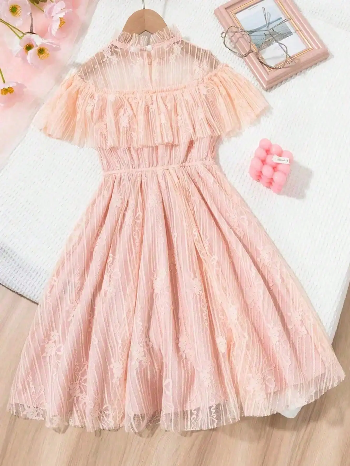 Korean fashion lace, solid color princess dress, slightly elastic, children's slim fit, popular style