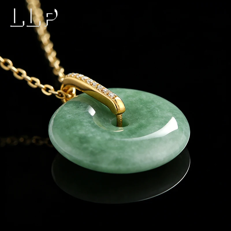 Natural Green Jadeite Peace Pendant With S925 Silver Clasp The Clasp Is Embedded And Suitable For Women To Wear