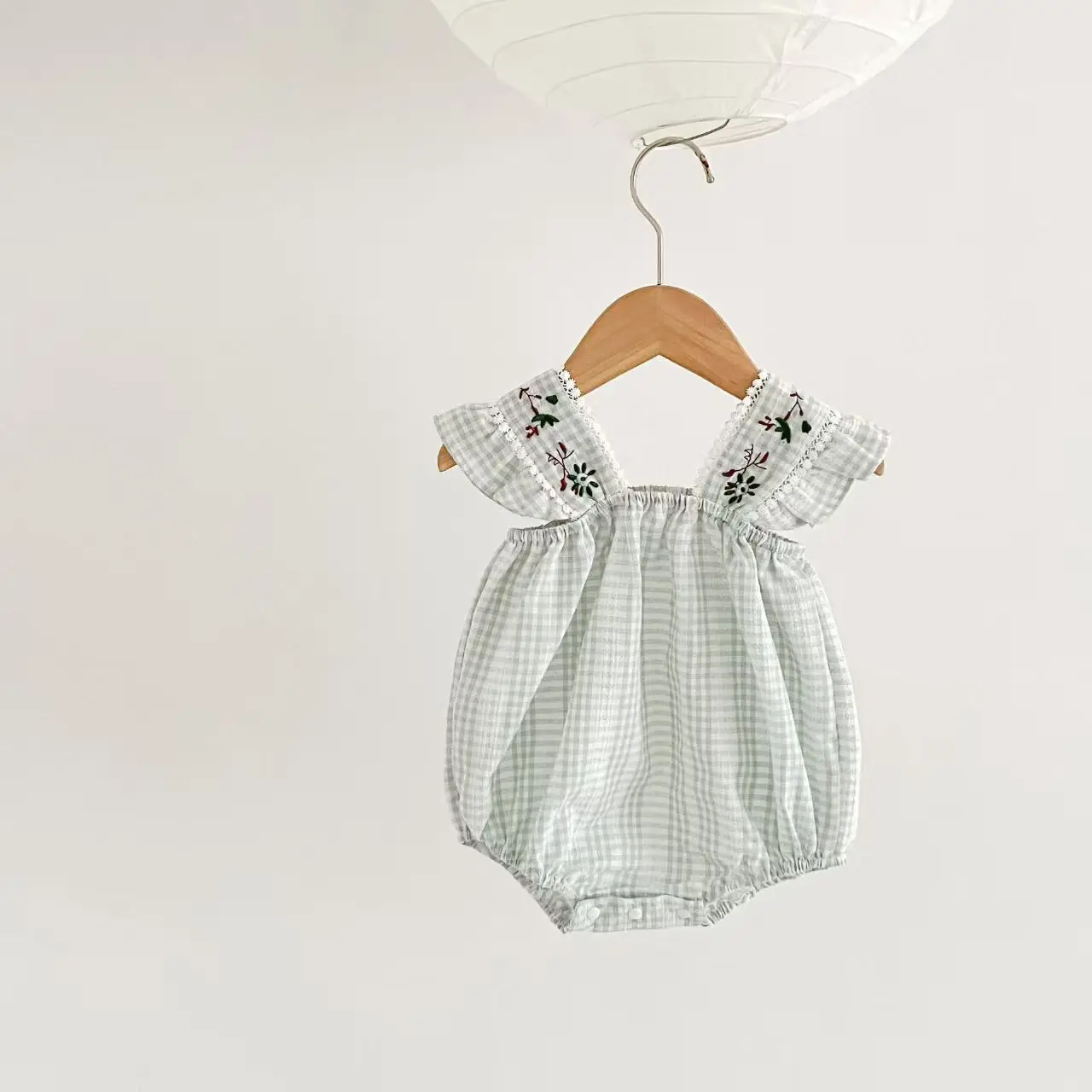 Summer Korean-style Cute and Fashionable Wrap-around Romper for Baby Girls, Made of Natural and Breathable Fabric