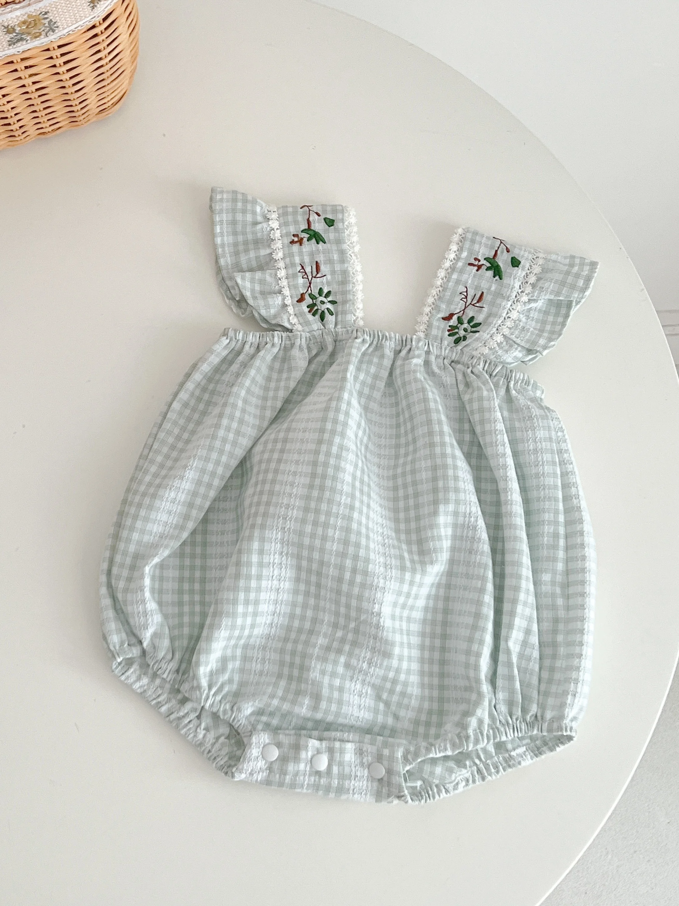 Summer Korean-style Cute and Fashionable Wrap-around Romper for Baby Girls, Made of Natural and Breathable Fabric