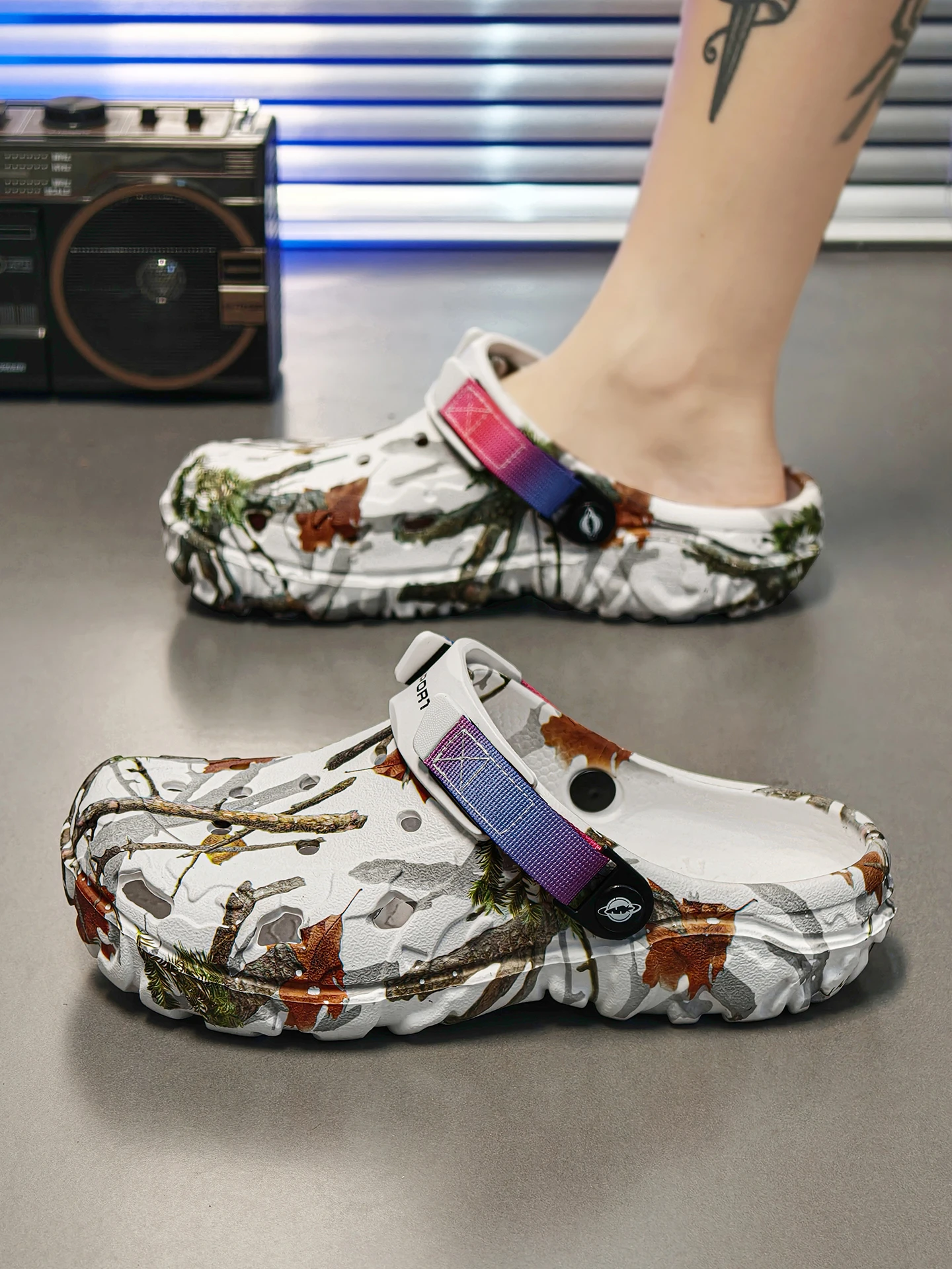 Lightweight EVA Clog Shoes Unisex Slip On Slippers Quick Dry Breathable Garden Clogs for Men Women Indoor Outdoor Beach Sandals