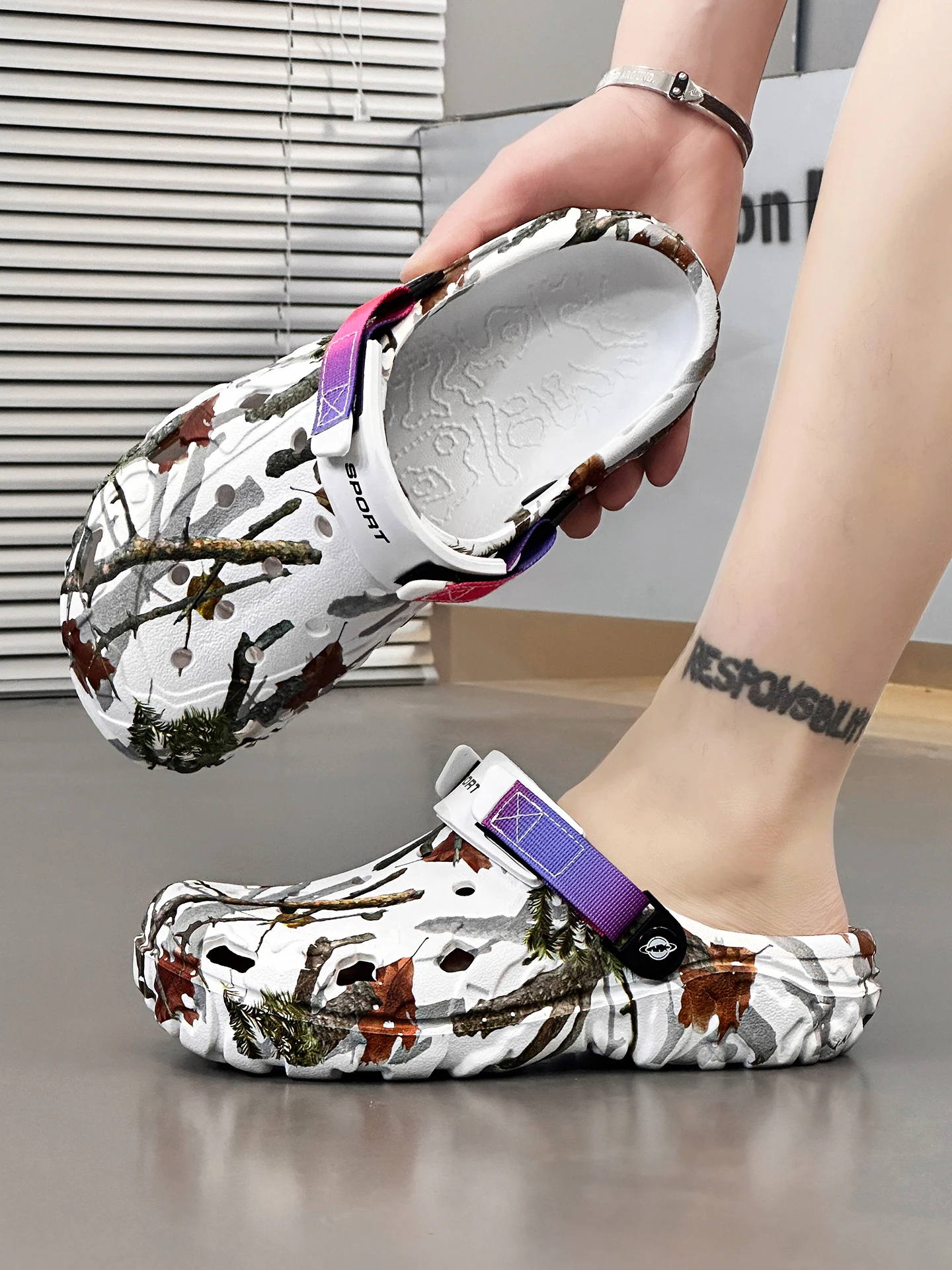 Lightweight EVA Clog Shoes Unisex Slip On Slippers Quick Dry Breathable Garden Clogs for Men Women Indoor Outdoor Beach Sandals