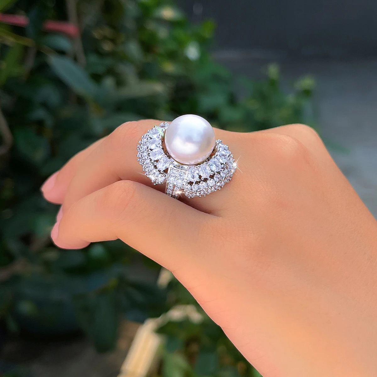 CWWZircons Adjustable Shiny Cubic Zirconia Big Round Pearl Finger Rings for Women Luxury Party Anniversary Jewelry Gifts J0272