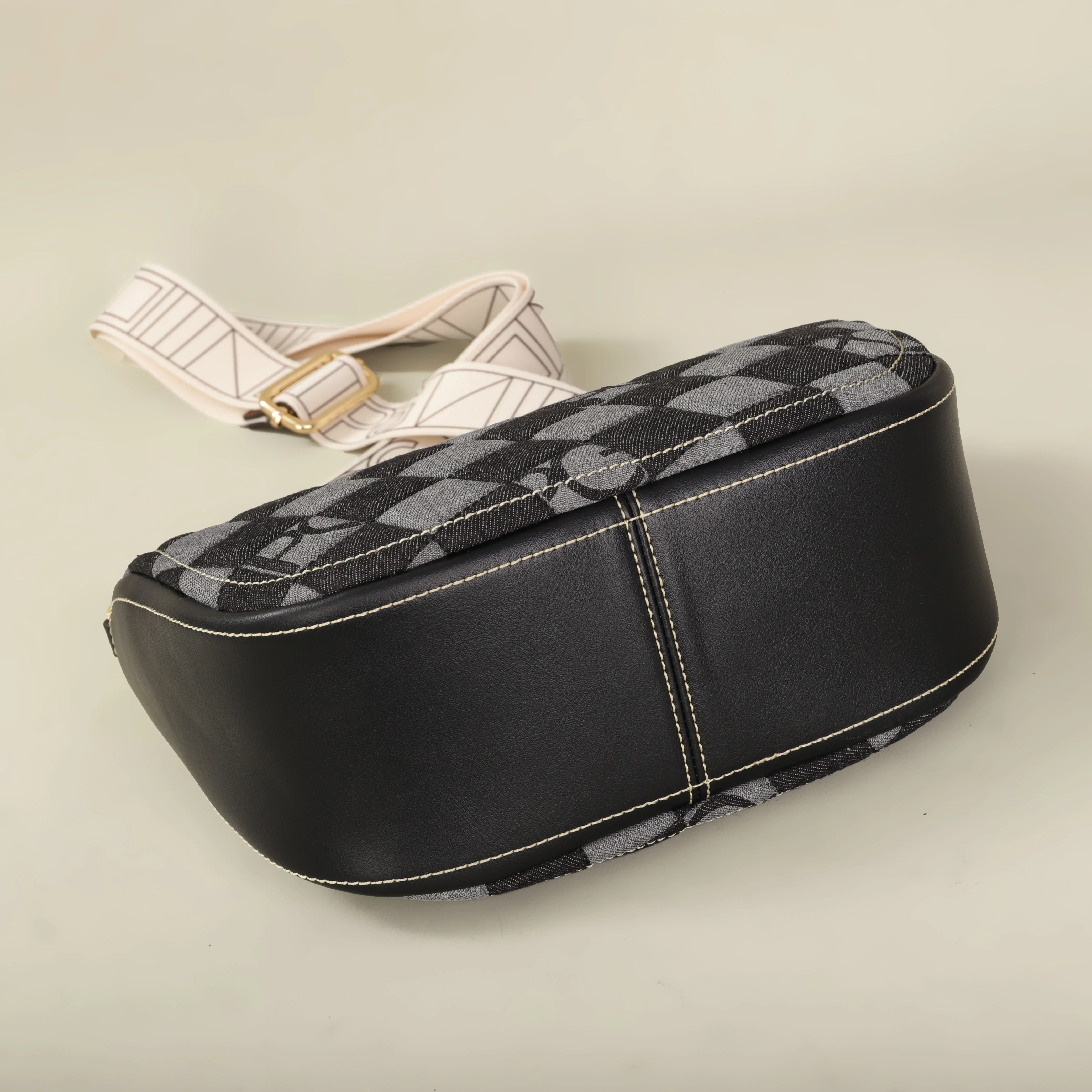 PG Handbag 2026 New Shoulder Crossbody Bag Light Luxury High-end Fashionable Versatile Women's Bag