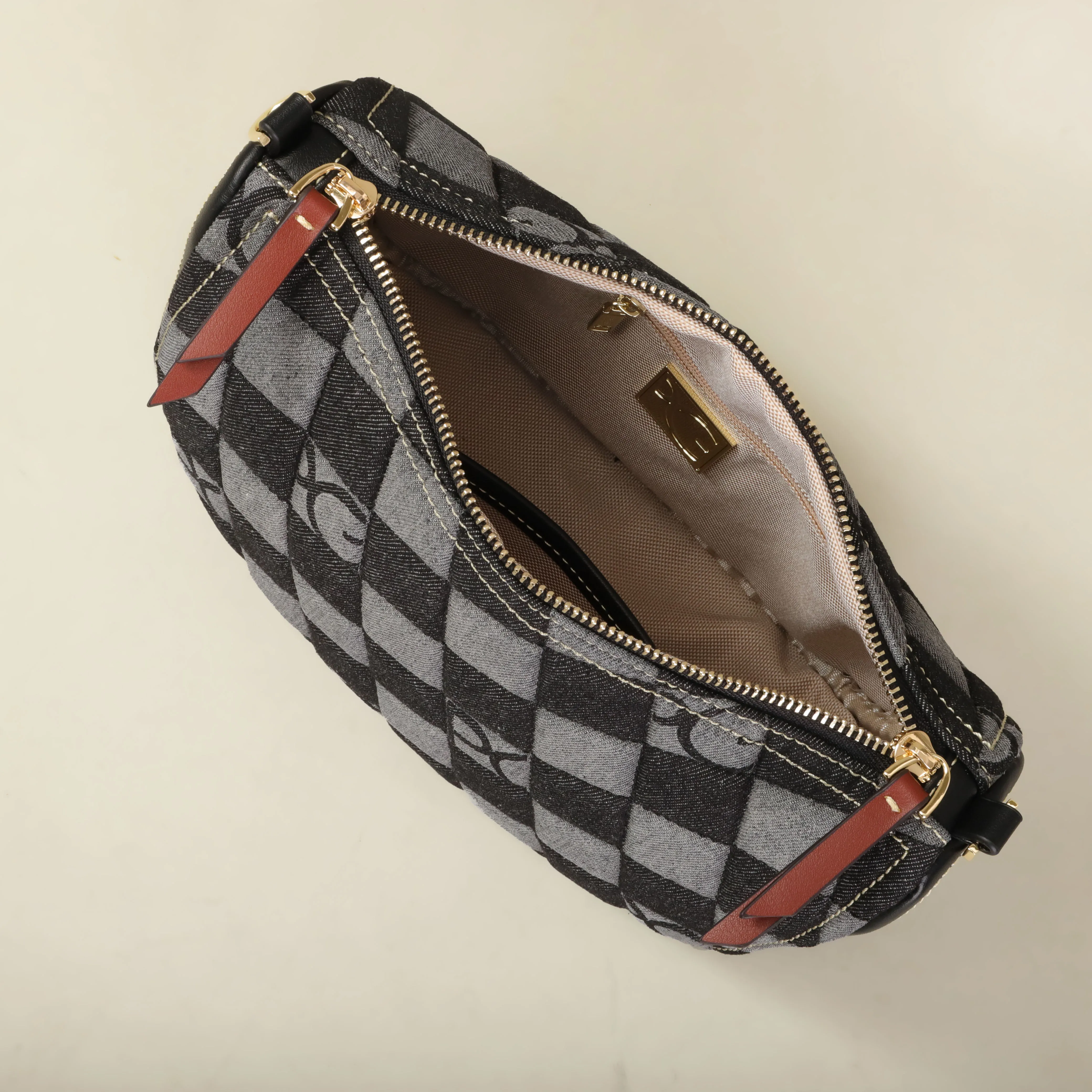 PG Handbag 2026 New Shoulder Crossbody Bag Light Luxury High-end Fashionable Versatile Women's Bag