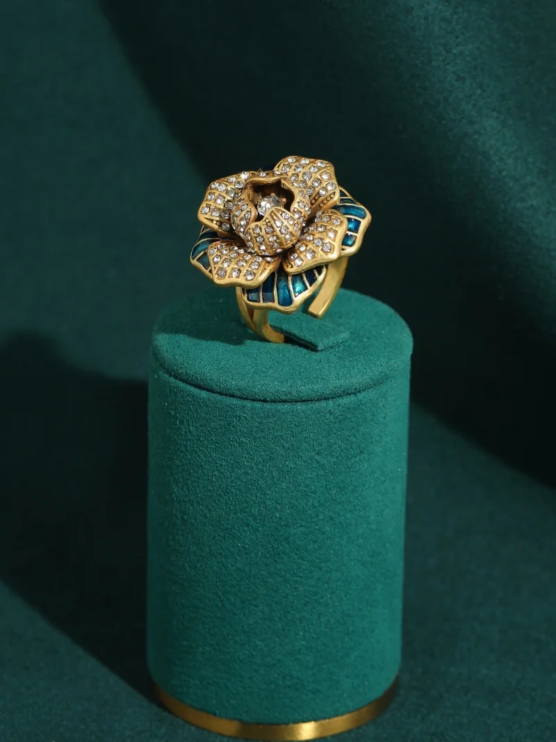 Vintage Blue Rich Flower Rings for Woman Enamel Antique Gold Plated Rhinestone Jewelry High Quality Trends 2026 Accessories