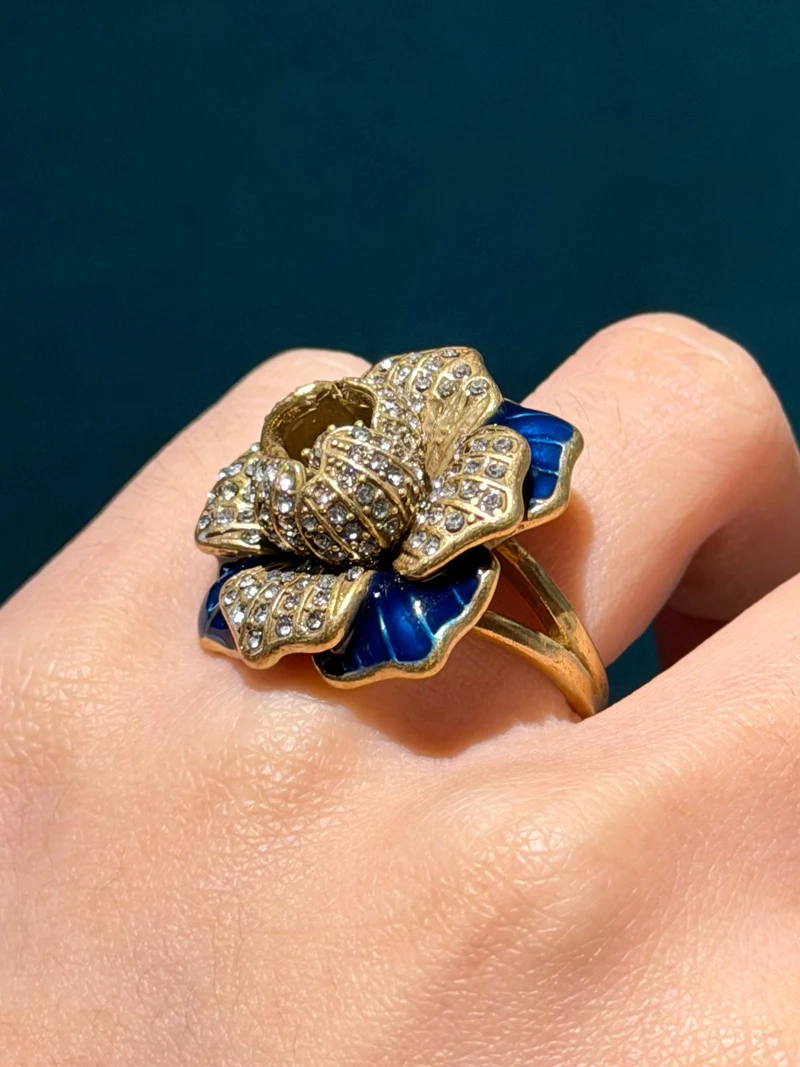 Vintage Blue Rich Flower Rings for Woman Enamel Antique Gold Plated Rhinestone Jewelry High Quality Trends 2026 Accessories
