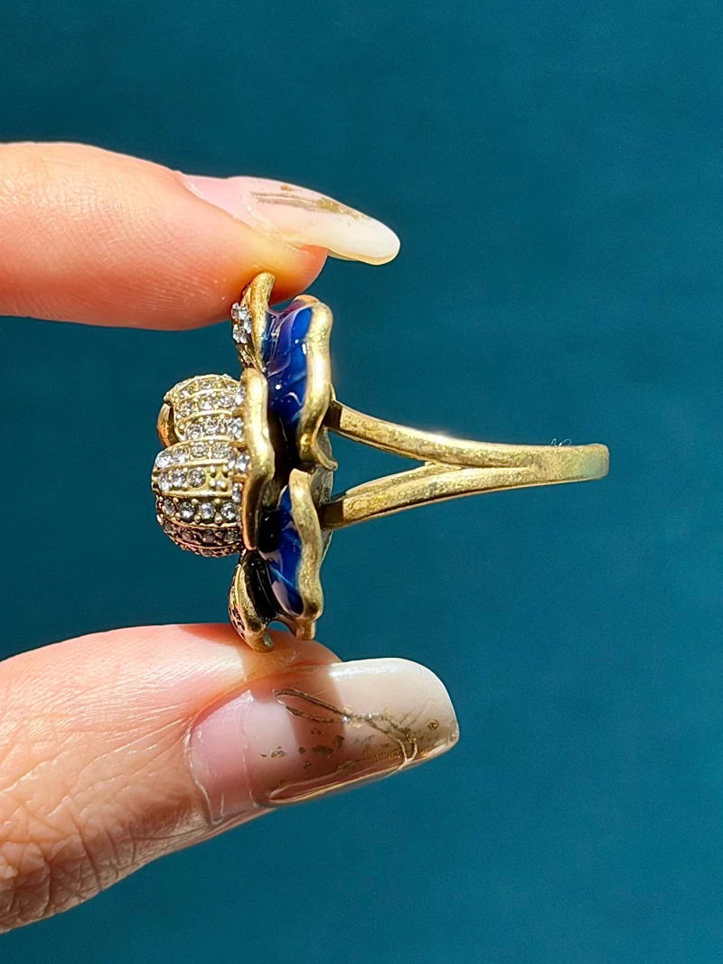 Vintage Blue Rich Flower Rings for Woman Enamel Antique Gold Plated Rhinestone Jewelry High Quality Trends 2026 Accessories