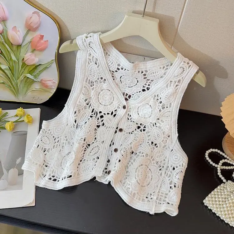 Women's Floral Crochet Vest Button Down Sleeveless Embroidery Lace Blouse Open-knit Crop Tops Summer French Chic Modern Boho