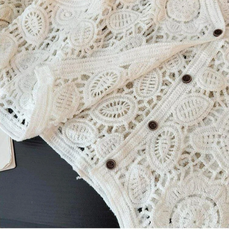 Women's Floral Crochet Vest Button Down Sleeveless Embroidery Lace Blouse Open-knit Crop Tops Summer French Chic Modern Boho
