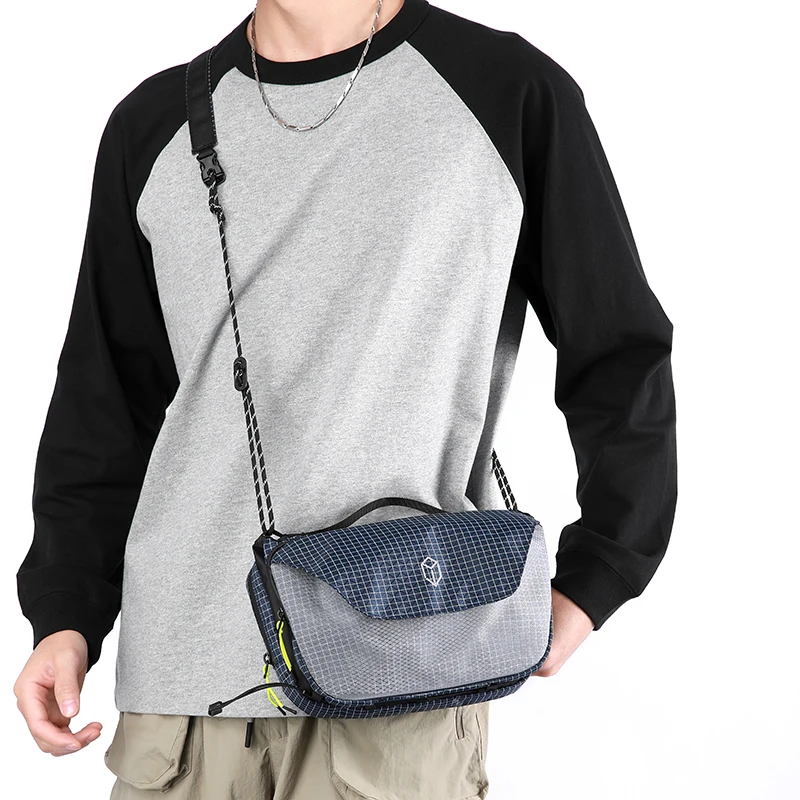Fashion Waterproof Crossbody Bags Reflective Design Unisex Chest Bags Travel Storage Shoulder Bags Handbags Man's Messenger Bag