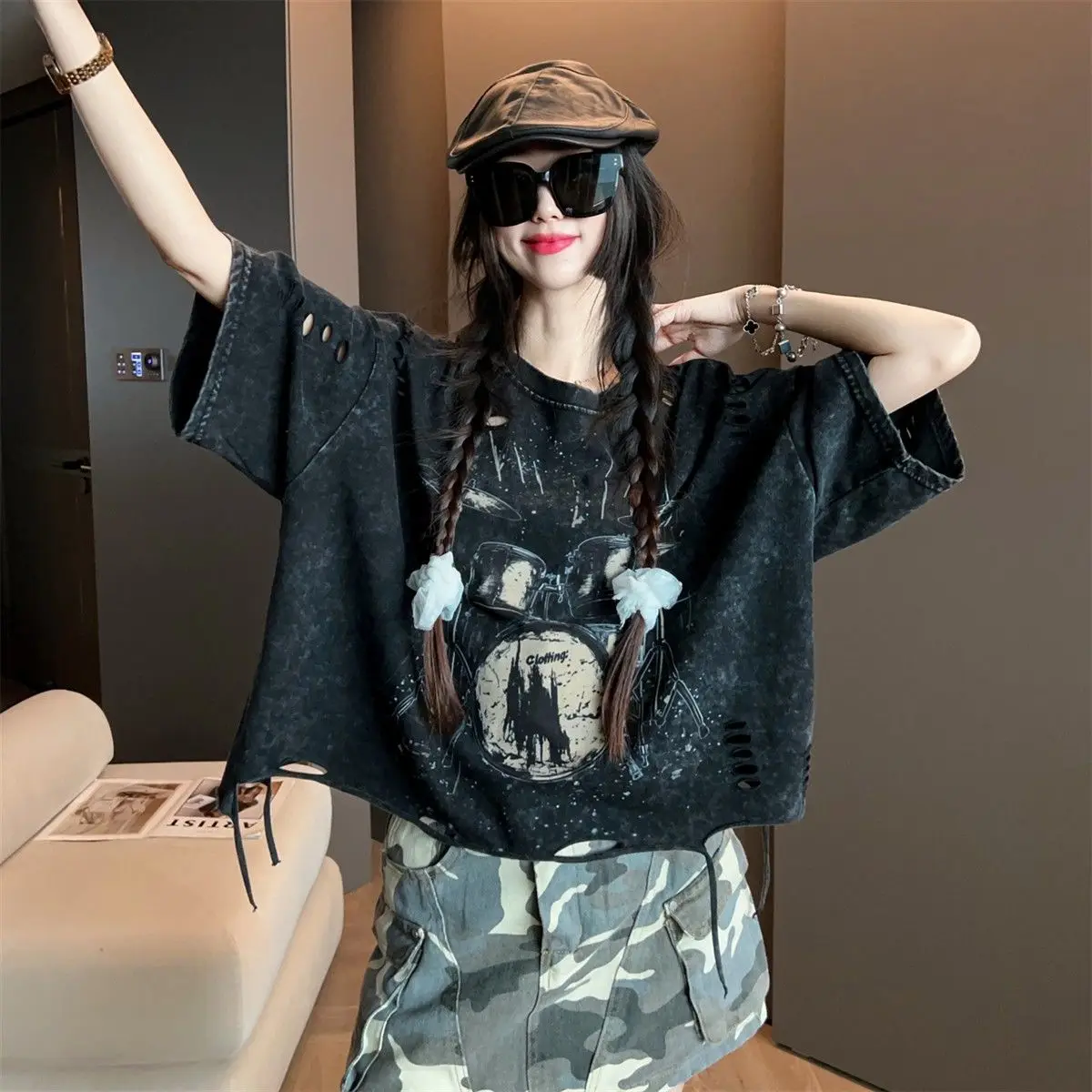 Vintage Ripped Short Sleeve T-shirts Women Casual Summer Graphic Tee Oversized T-shirt Streetwear Fashion Baggy Crop Top