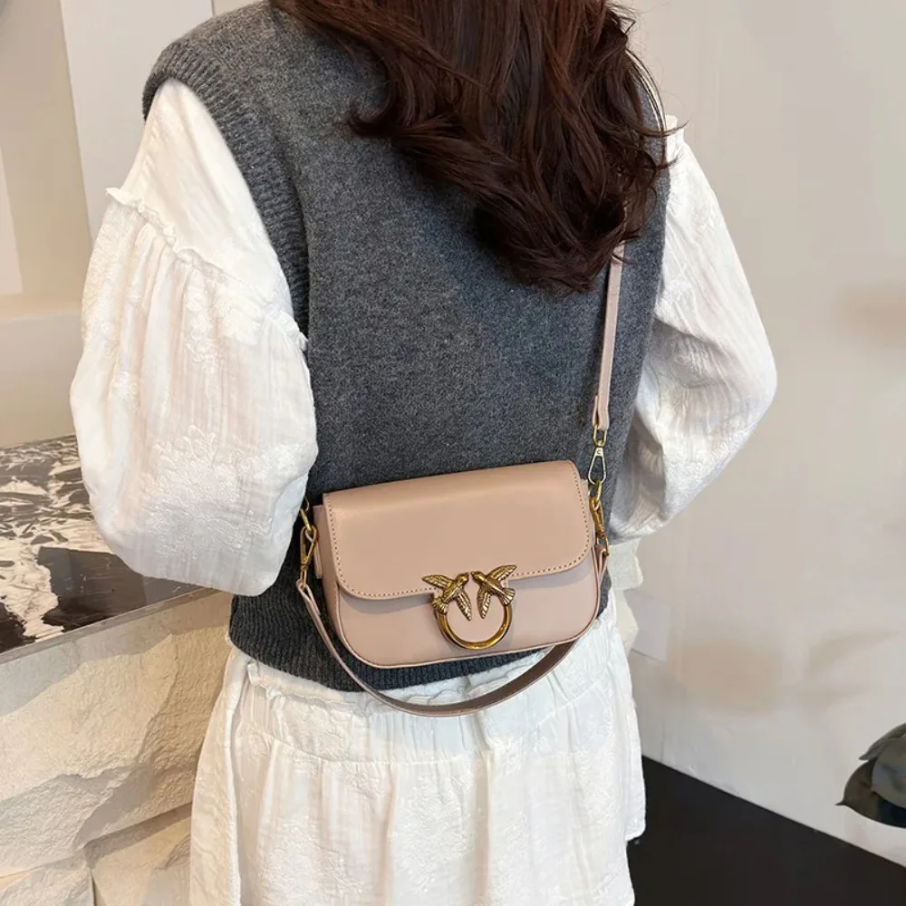 Fashion Design Women's Crossbody Shoulder Bag with Compact Small Square Design, Suitable for Daily Office and Leisure Activities