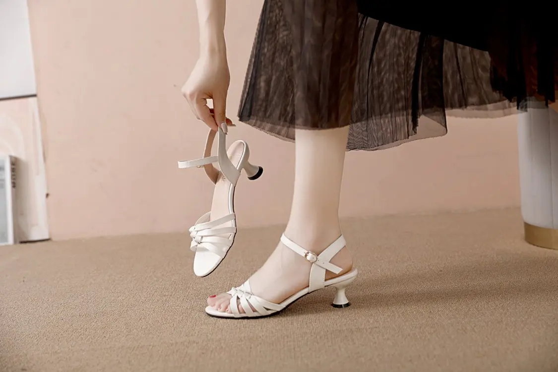 Morning Dew Kitten Heel Pumps for Women Pointed Toe V-Neck Woven Detail Lightweight Evening Party Shoes