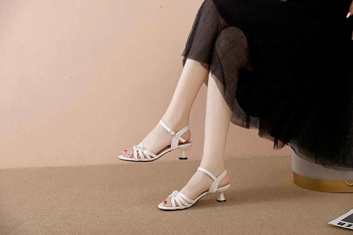 Morning Dew Kitten Heel Pumps for Women Pointed Toe V-Neck Woven Detail Lightweight Evening Party Shoes