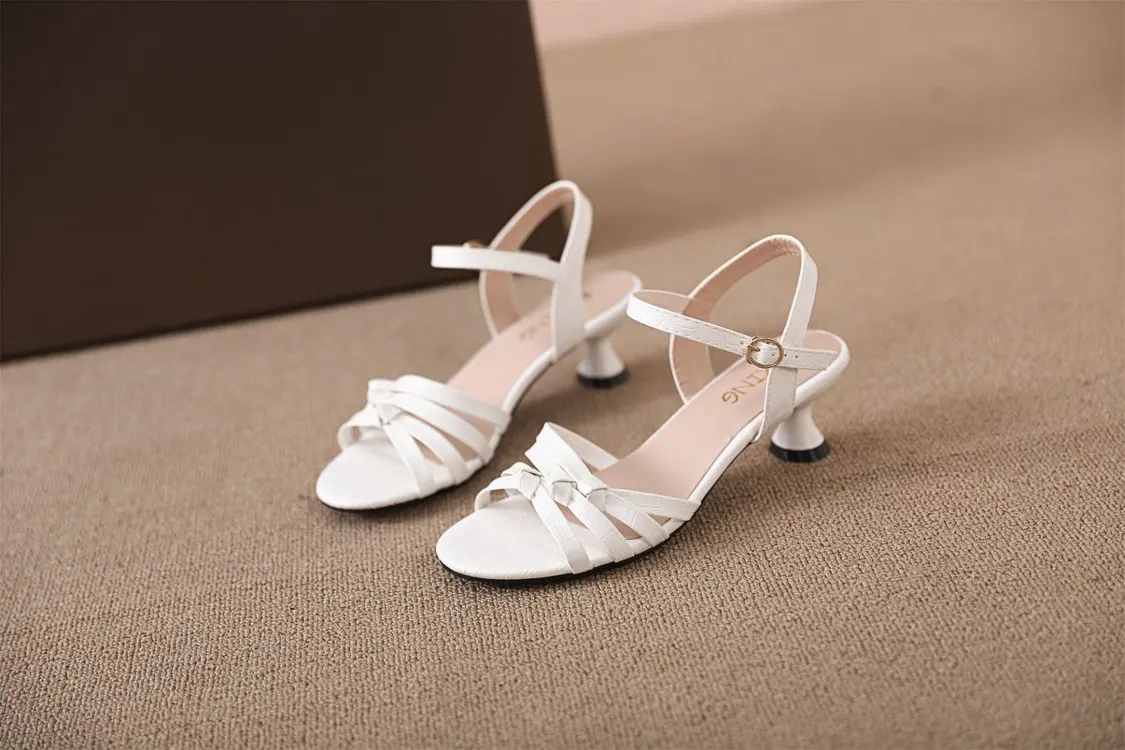 Morning Dew Kitten Heel Pumps for Women Pointed Toe V-Neck Woven Detail Lightweight Evening Party Shoes