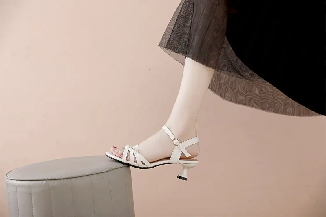 Morning Dew Kitten Heel Pumps for Women Pointed Toe V-Neck Woven Detail Lightweight Evening Party Shoes