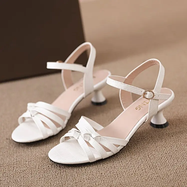 Morning Dew Kitten Heel Pumps for Women Pointed Toe V-Neck Woven Detail Lightweight Evening Party Shoes