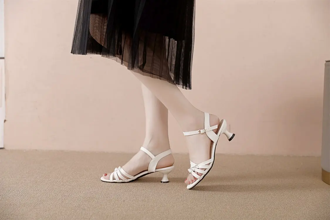 Morning Dew Kitten Heel Pumps for Women Pointed Toe V-Neck Woven Detail Lightweight Evening Party Shoes