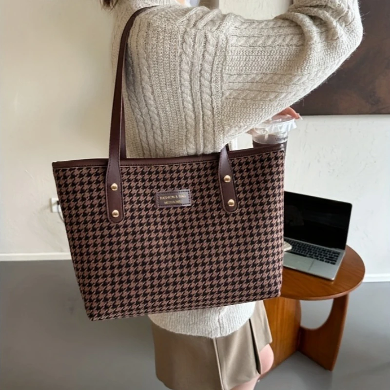 Casual Houndstooth Print Tote Bag, Large Capacity Shoulder Purse with Brown Leather Straps, Versatile for Everyday Work Outings