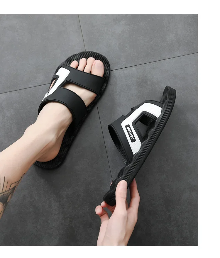 Summer Outdoor Men's Slippers, Non-slip Massage Soft Bottom Flip-flops, Large Size Sandals for Home Bathing