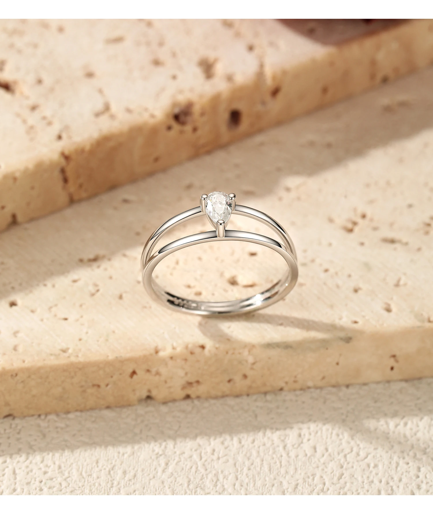 MODIAN Moissanite Lab Diamond Rings 925 Sterling Sliver Trendy Latch Design Rings Finger Rings For Women Office Fine Jewelry