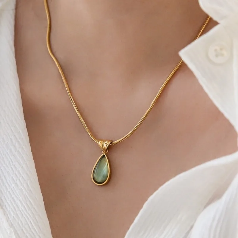 French Retro Olive Green Blue Water Drop Shape Necklace Fadeless Niche Advanced Design Elegant Daily Dating Lady Fashion Jewelry