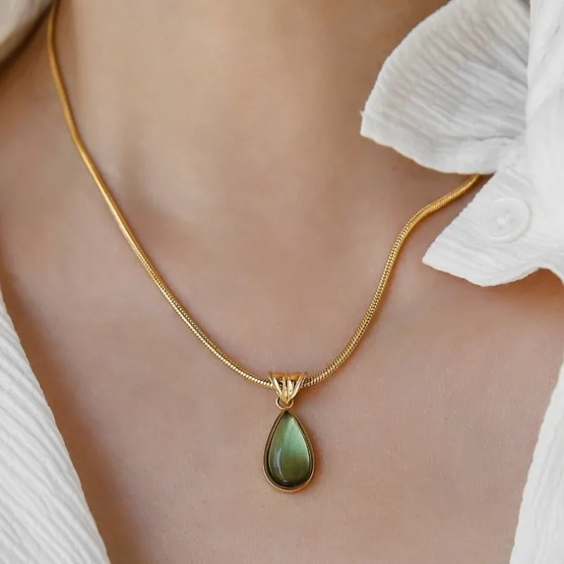 French Retro Olive Green Blue Water Drop Shape Necklace Fadeless Niche Advanced Design Elegant Daily Dating Lady Fashion Jewelry