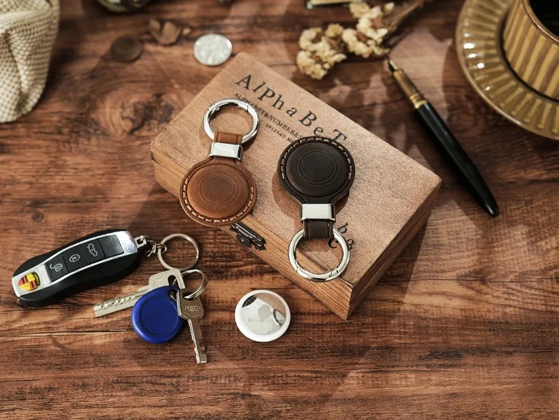 Vintage Crazy Horse Leather AirTag Keychain, Genuine Leather Case for Apple AirTag, Retro Protective Tracker Cover for Luggage