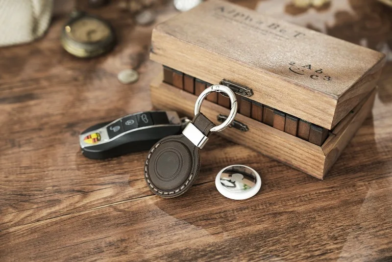Vintage Crazy Horse Leather AirTag Keychain, Genuine Leather Case for Apple AirTag, Retro Protective Tracker Cover for Luggage