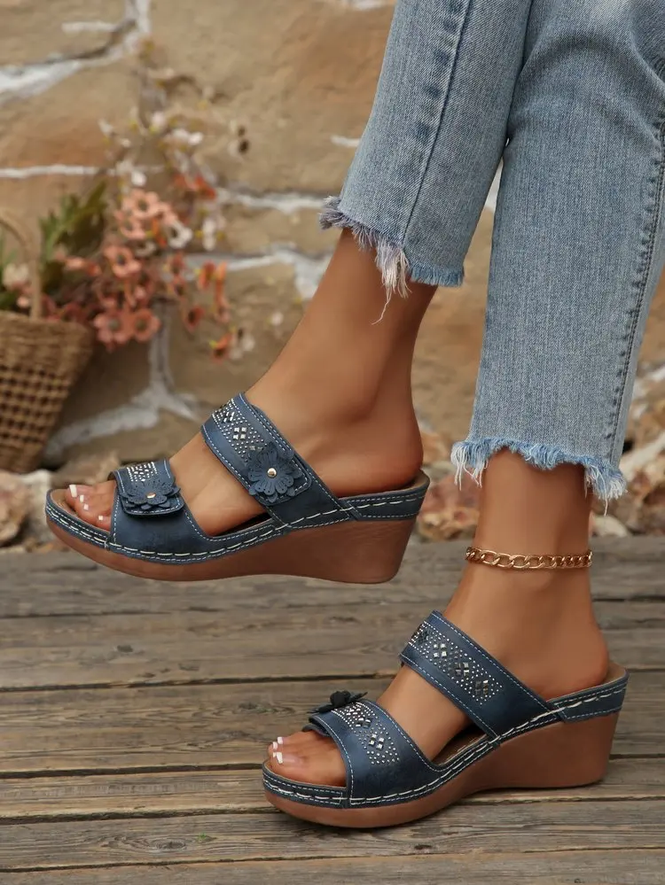 2026 Summer Women Slippers Plus Size Women's Shoes Retro Roman Sandals Women Pu Casual Flower Wedge Sandals Platform Slippers