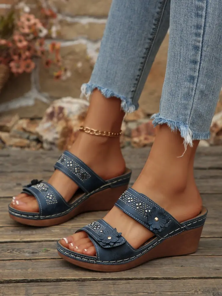 2026 Summer Women Slippers Plus Size Women's Shoes Retro Roman Sandals Women Pu Casual Flower Wedge Sandals Platform Slippers