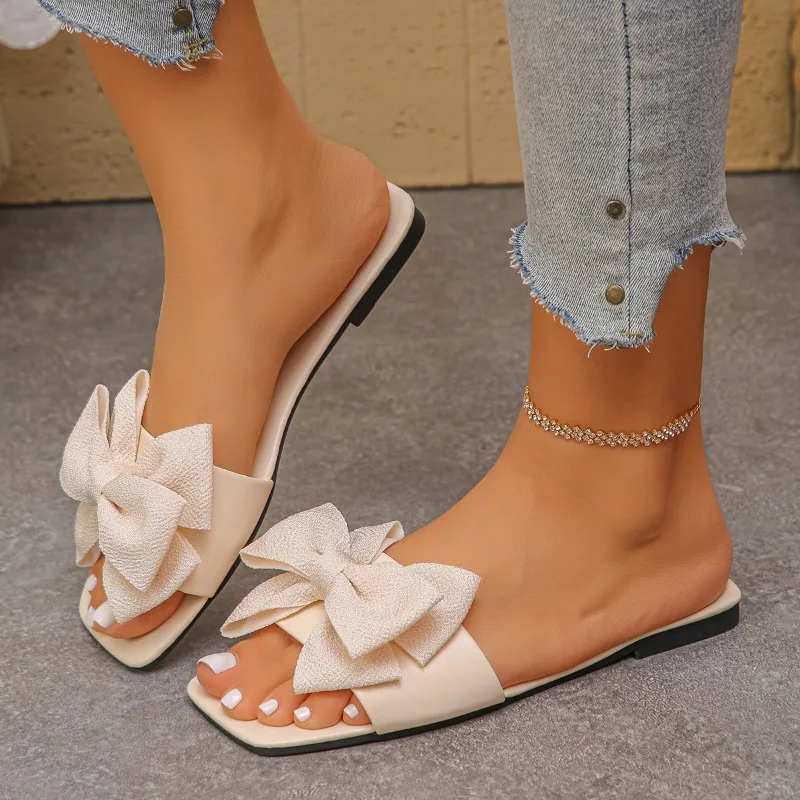 New Women's Solid Color Flat Slippers 2026 Summer Fashion Bow Design Sandals Outdoor Lightweight Casual Beach Slippers Plus Size