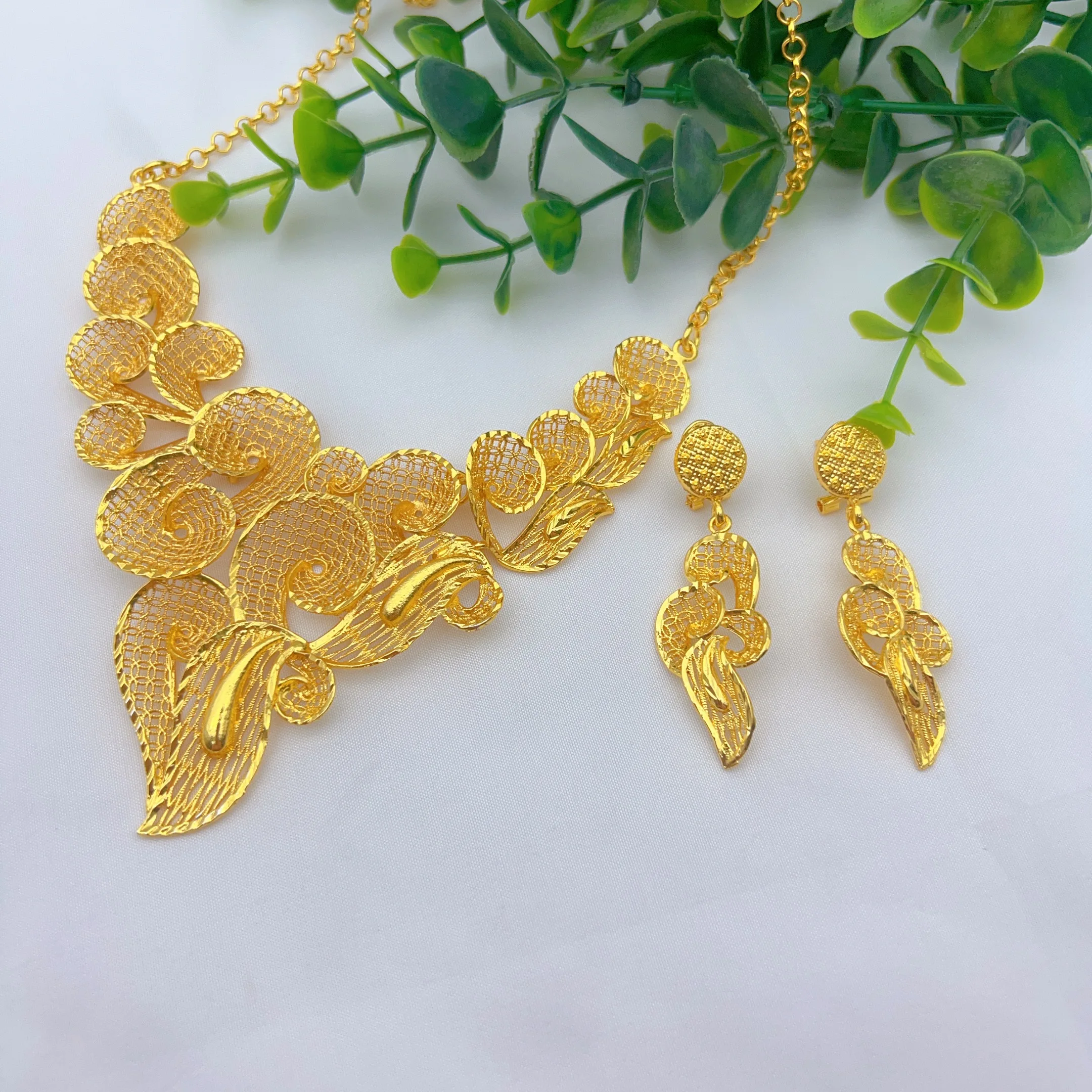 Indian 24K Gold Plated Big Floral Necklace Earrings Jewelry Set For Women African Dubai Bridal Wedding Party Gift Jewellery