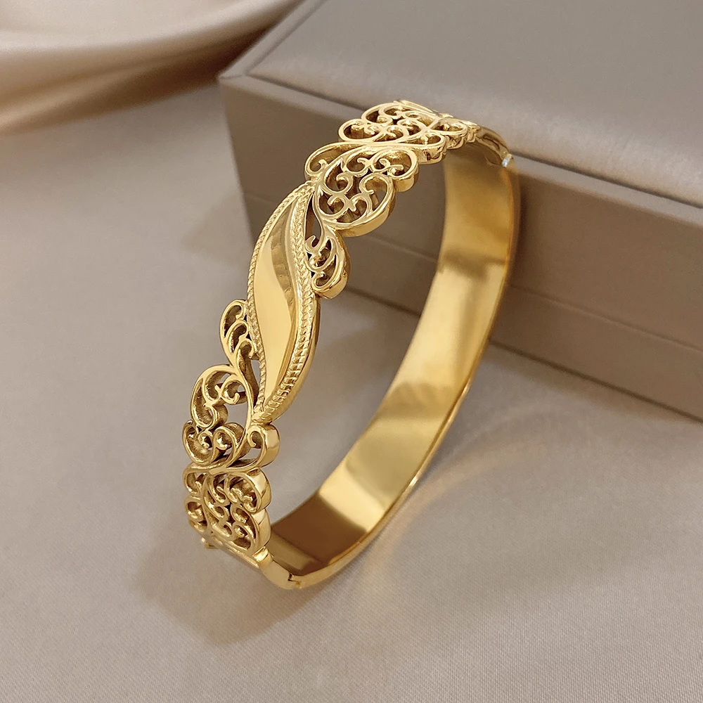 Vintage Gold Plated Stainless Steel Cuff Bangle Exquisite Hollow Flower Textured Smooth Leaves Wide Bracelets Waterproof Jewelry